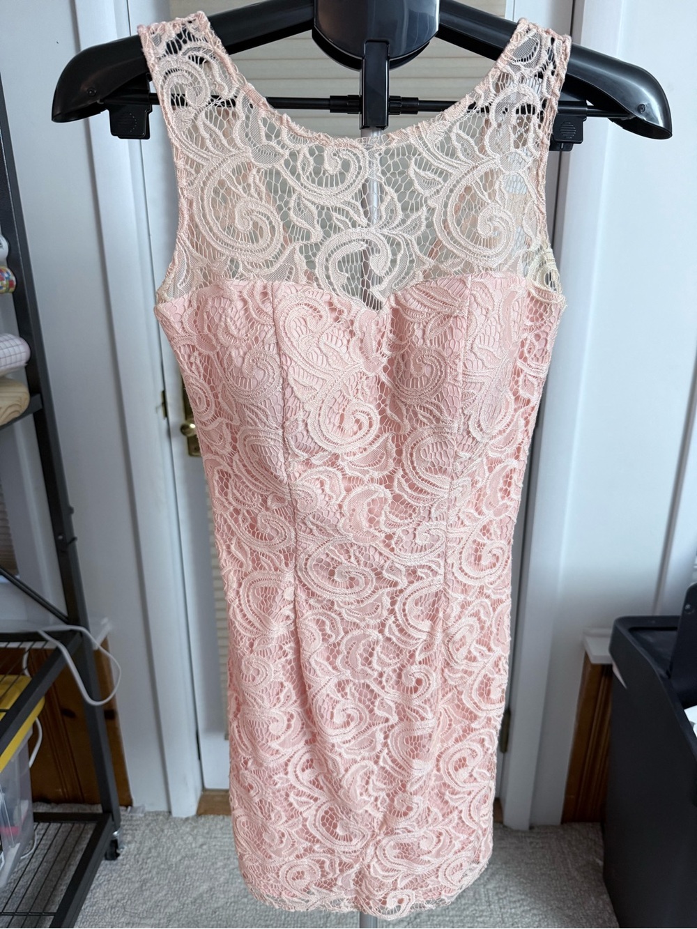 Dancing Queen size XS Sleeveless Lace midi Sheath Dress - Blush Peach